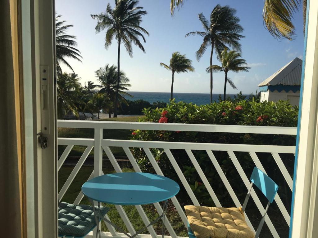 Studio Vue Mer Piscine Plage Kaz Punch Manganao Chez Julie Saint-Francois  Exterior foto
