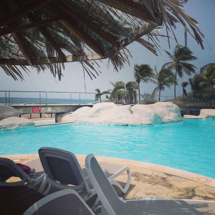 Studio Vue Mer Piscine Plage Kaz Punch Manganao Chez Julie Saint-Francois  Exterior foto